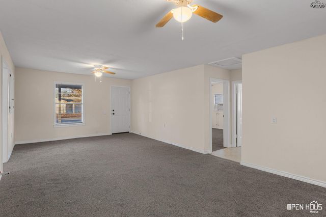 711 E BANK STREET, Iowa Park, TX 76367