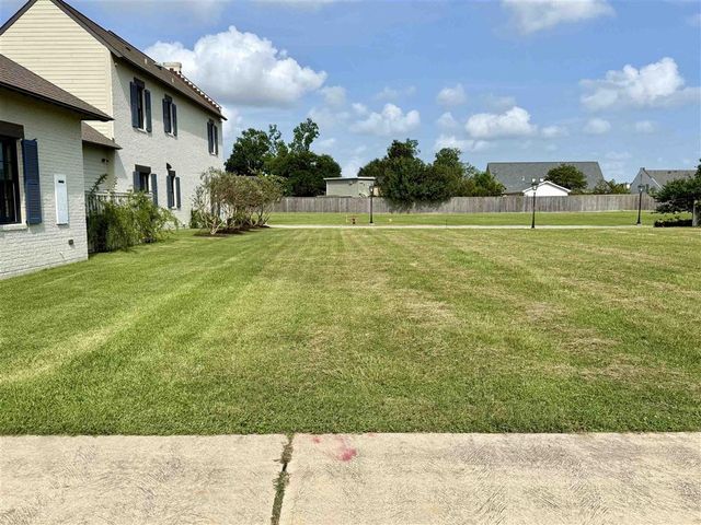 2435 Burton Drive, Lake Charles, LA 70601