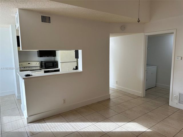 5780 Rock Island Rd 370, Tamarac, FL 33319