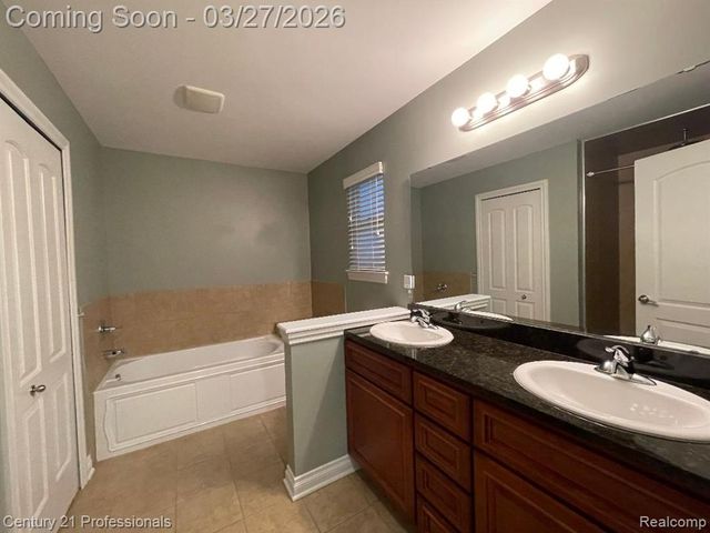 50153 Grant Street, Canton, MI 48188