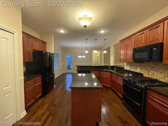 50153 Grant Street, Canton, MI 48188