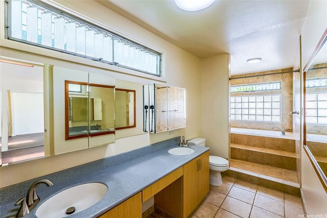 1439 Akuleana Place, Kailua, HI 96734