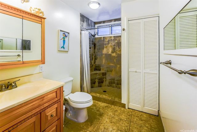 1439 Akuleana Place, Kailua, HI 96734