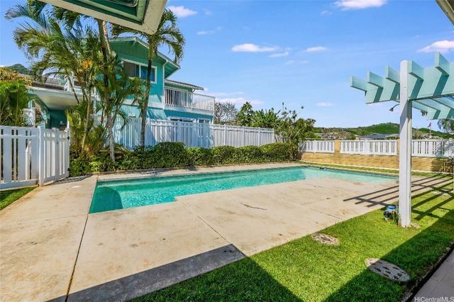 1439 Akuleana Place, Kailua, HI 96734