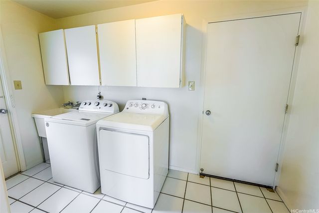 1439 Akuleana Place, Kailua, HI 96734