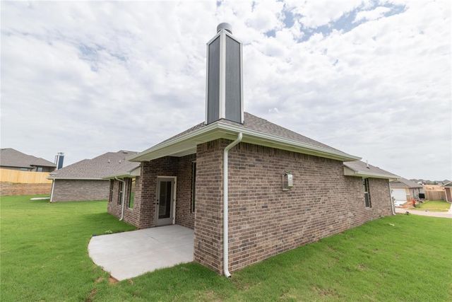 8233 Hazelwood Way, Edmond, OK 73034
