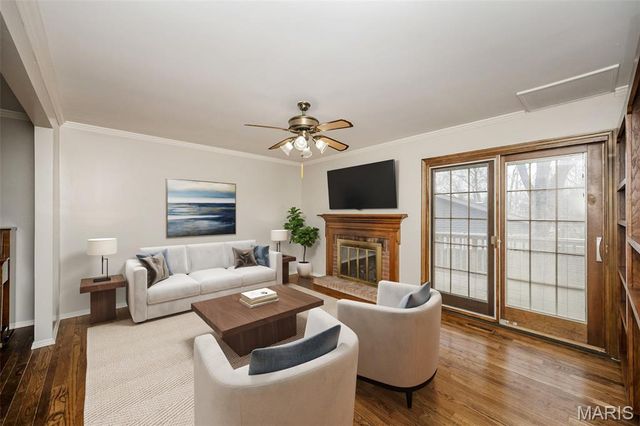 1803 Seven Pines, St Louis, MO 63146