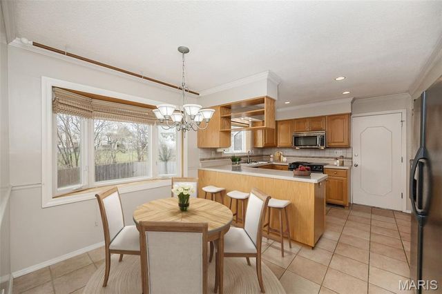 1803 Seven Pines, St Louis, MO 63146