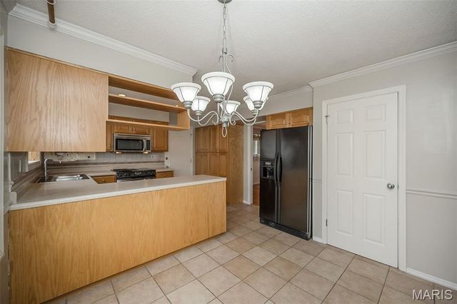 1803 Seven Pines, St Louis, MO 63146