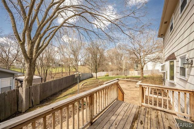 1803 Seven Pines, St Louis, MO 63146