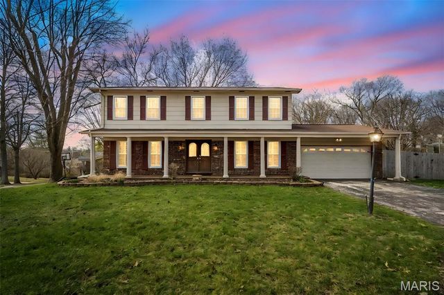 1803 Seven Pines, St Louis, MO 63146