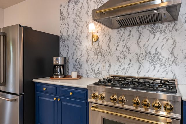 1809 Newton Place NE, Albuquerque, NM 87106