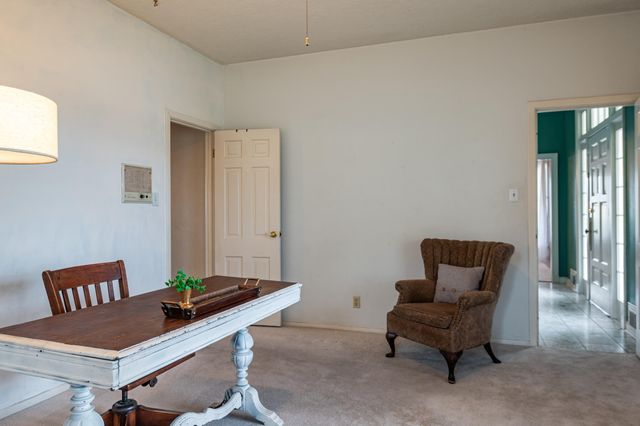 1809 Newton Place NE, Albuquerque, NM 87106