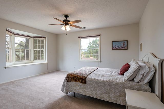 1809 Newton Place NE, Albuquerque, NM 87106