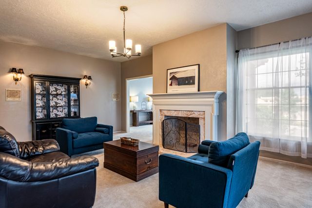 1809 Newton Place NE, Albuquerque, NM 87106