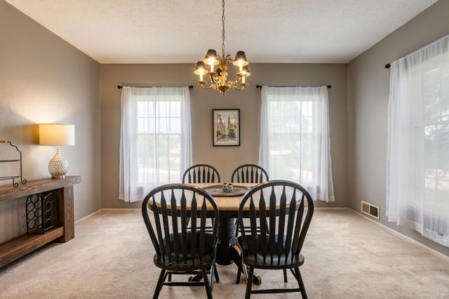 1809 Newton Place NE, Albuquerque, NM 87106