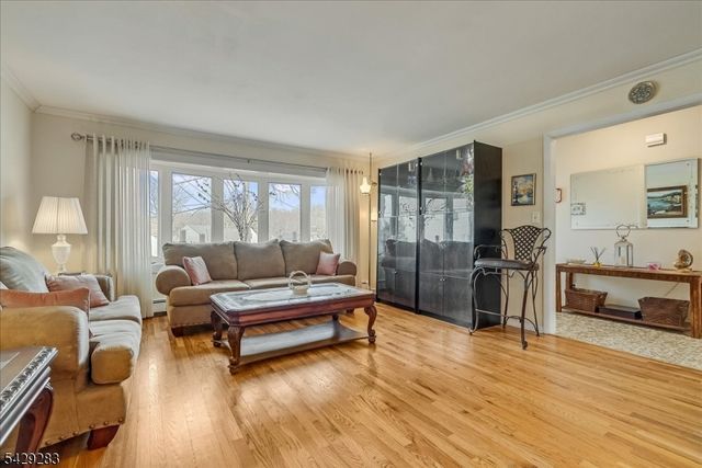 40 Catherine Ct, Cedar Grove Twp., NJ 07009