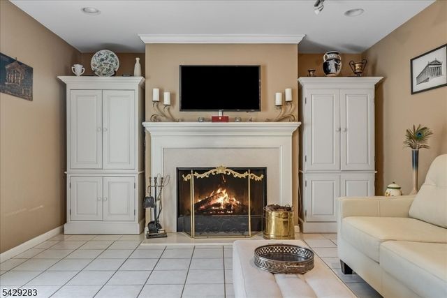 40 Catherine Ct, Cedar Grove Twp., NJ 07009