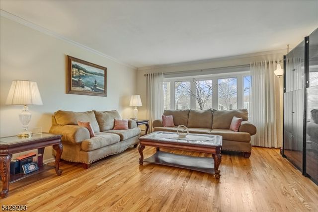40 Catherine Ct, Cedar Grove Twp., NJ 07009