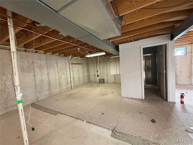 3550 Canyon Creek Drive, St Peters, MO 63303