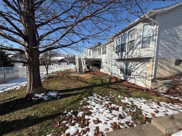 3550 Canyon Creek Drive, St Peters, MO 63303