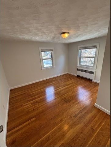 60 Redlands Rd, Boston, MA 02132