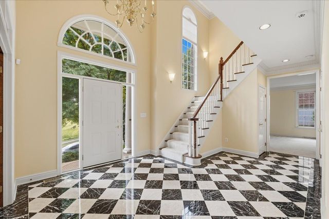 131 Alaqua DRIVE, Ohio Twp, PA 15143