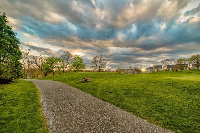 131 Alaqua DRIVE, Ohio Twp, PA 15143