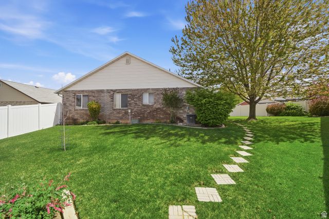 5145 S 350 E, Washington Terrace, UT 84405