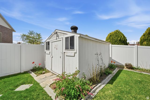 5145 S 350 E, Washington Terrace, UT 84405