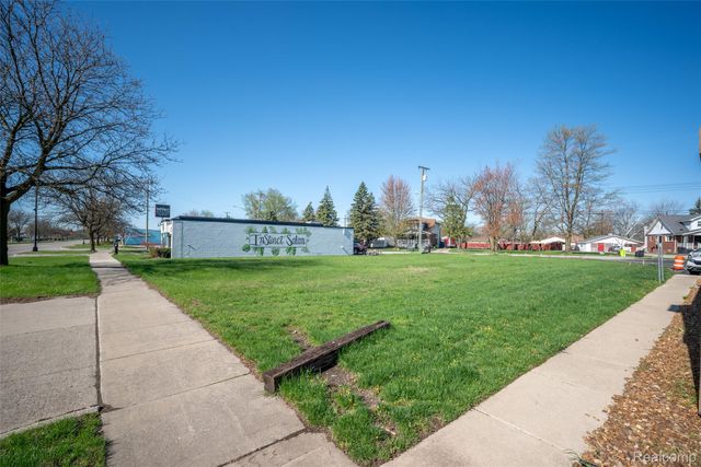 27200 TELEGRAPH, Flat Rock, MI 48134