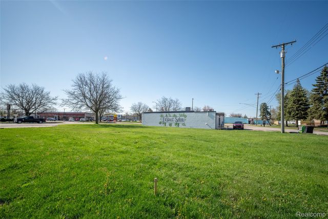 27200 TELEGRAPH, Flat Rock, MI 48134