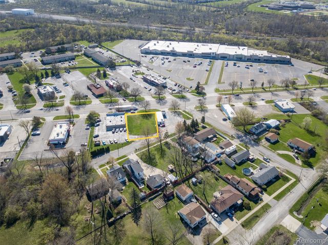 27200 TELEGRAPH, Flat Rock, MI 48134