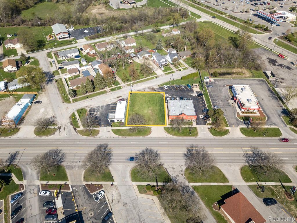 27200 TELEGRAPH, Flat Rock, MI 48134