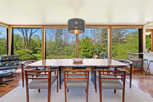 6465 N Santa Monica BOULEVARD, Fox Point, WI 53217