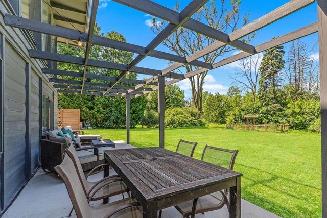 6465 N Santa Monica BOULEVARD, Fox Point, WI 53217