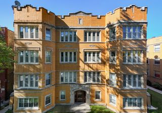 6226 N Mozart Street 2N, Chicago, IL 60659