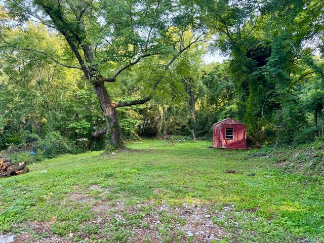 220 W Crest Road, Rossville, GA 30741