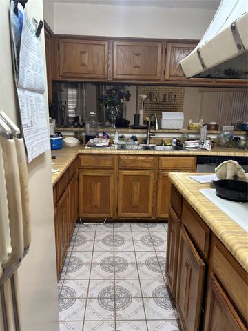 414 Buttonwood Drive, Texas City, TX 77591