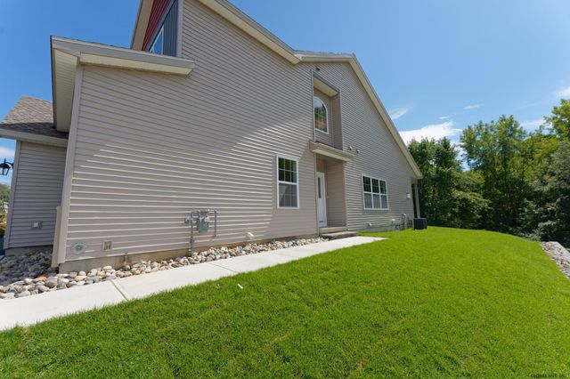 4201 Charles Lane, North Greenbush, NY 12180