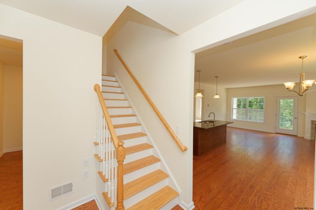 4201 Charles Lane, North Greenbush, NY 12180