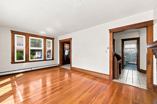 9 Gregg St, Beverly, MA 01915