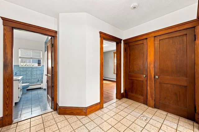 9 Gregg St, Beverly, MA 01915