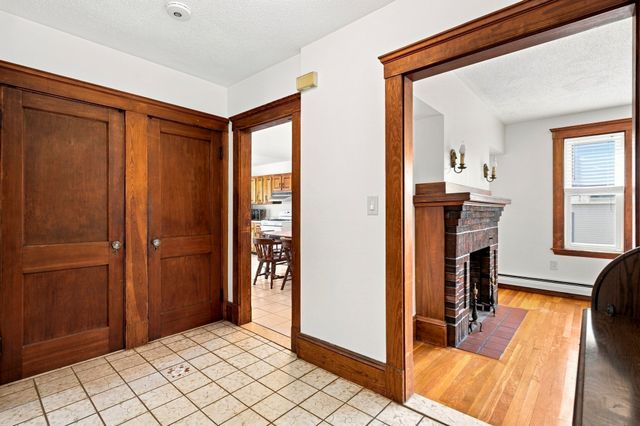 9 Gregg St, Beverly, MA 01915