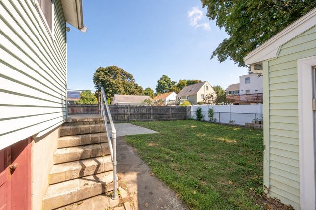 9 Gregg St, Beverly, MA 01915
