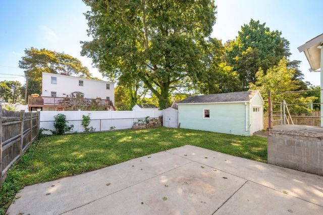 9 Gregg St, Beverly, MA 01915