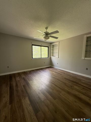 132 Farmington Chase Crescent 132, Farmington, CT 06032