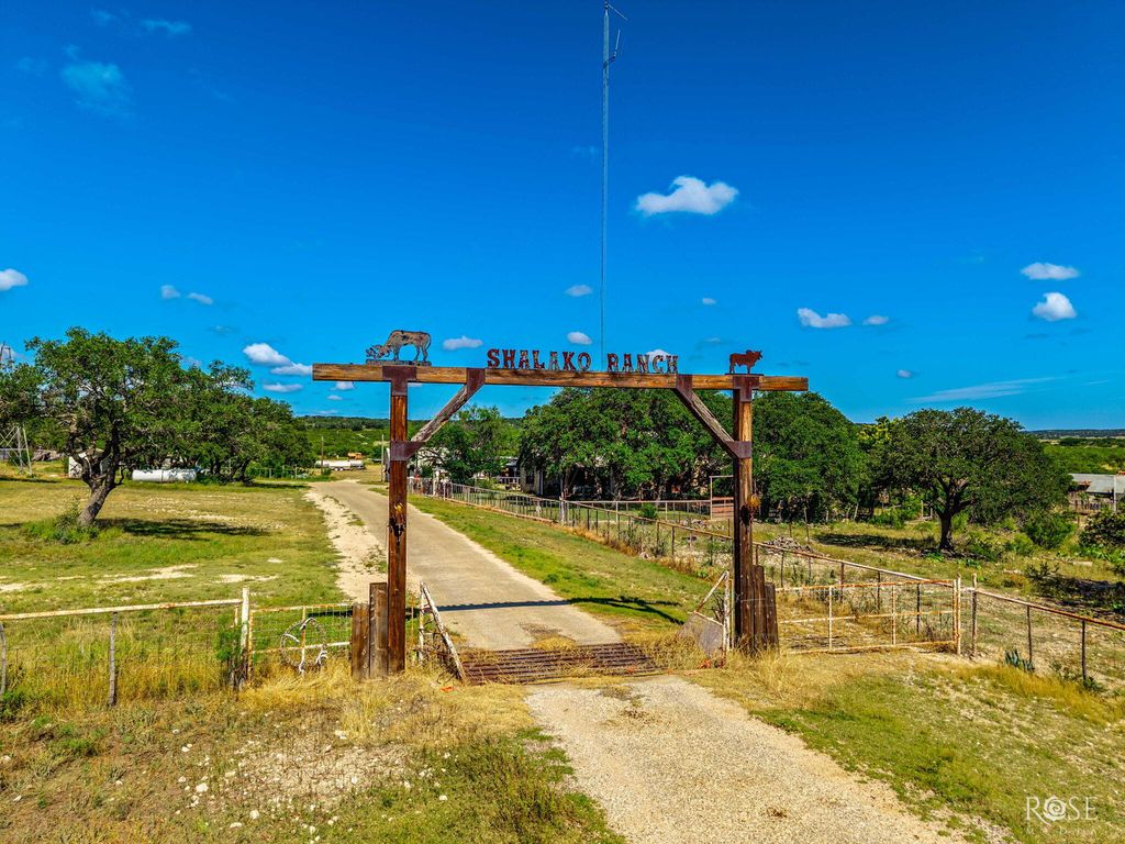 Image 1 of property listing at 10752 Scr 110, Sonora, TX 76950