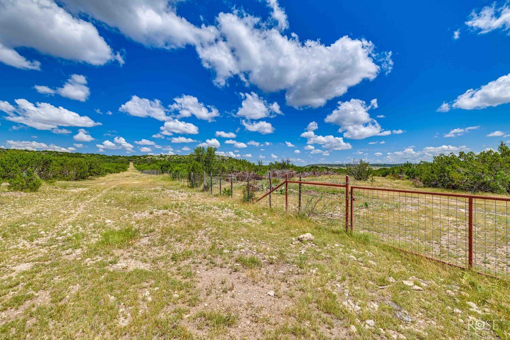 Image 22 of property listing at 10752 Scr 110, Sonora, TX 76950