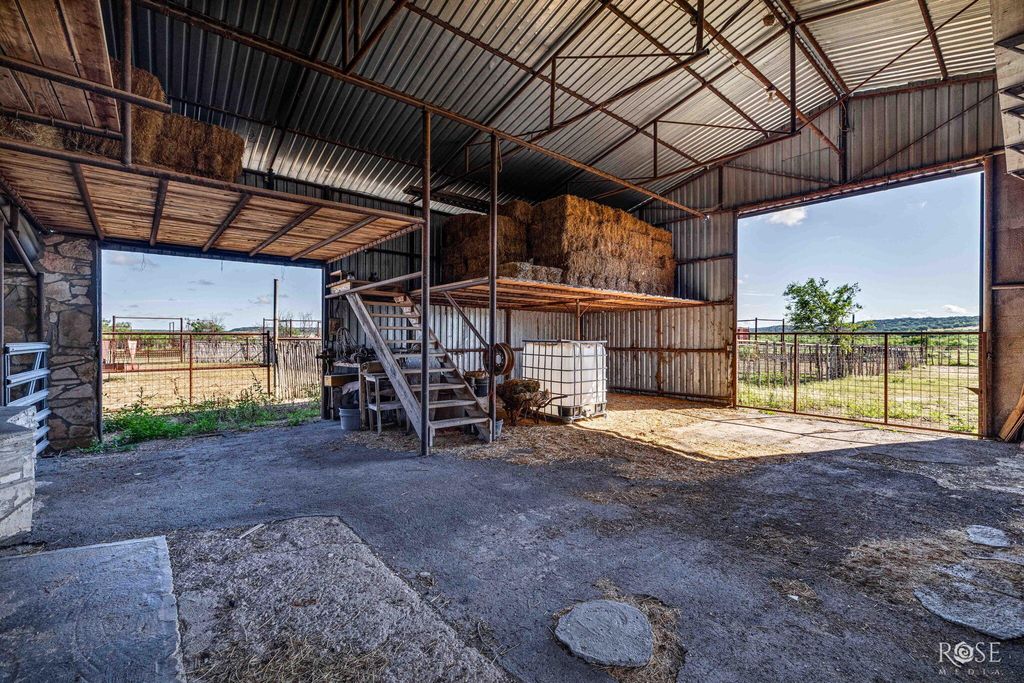 Image 8 of property listing at 10752 Scr 110, Sonora, TX 76950